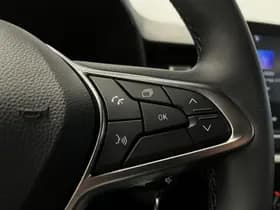 Renault Clio thumbnail 30