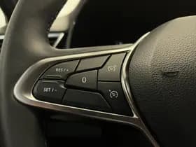 Renault Clio thumbnail 31
