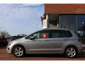 Volkswagen Golf thumbnail 2