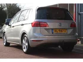 Volkswagen Golf thumbnail 3