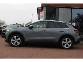 Audi Q4 e-tron thumbnail 2