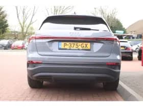 Audi Q4 e-tron thumbnail 4