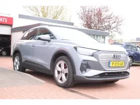 Audi Q4 e-tron thumbnail 6