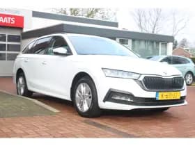 ŠKoda Octavia Combi 1.0 Tsi *Business* | N.Model | Trekhaak | Carplay | Navigatie | Cruise & Climate Control | Pdc | Bluetooth | Privacy | Orig. Nl | thumbnail 5