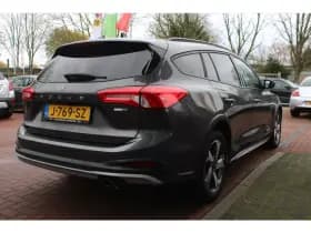 Ford Focus thumbnail 5