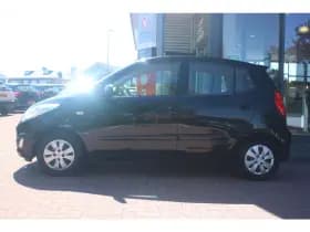 Hyundai i10 thumbnail 2