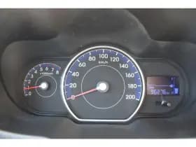 Hyundai i10 thumbnail 10