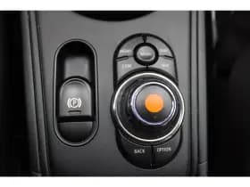 Mini Countryman Mini (F60) 1.5 *One* Aut. | Supergreen | Navigatie | Cruise Control | A/C | Bluetooth | Orig. Nl | thumbnail 11