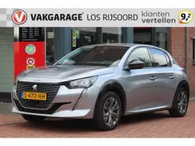 Peugeot E-208 Ev 50kwh *Allure* | 3 Fase | Soh 98.69% | Carplay | Camera | Stoel Verwarming | Pdc | Privacy | Navigatie | Cruise & Climate Control | Bluetooth |