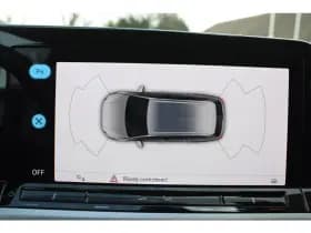 Volkswagen Golf thumbnail 10