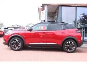 Peugeot E-2008 Ev 50kwh *Gt* | Soh 88.31% | 3-Fase | Schuifdak | Camera | Carplay | Navigatie | Stoelverwarming | Cruise & Climate Control | thumbnail 3