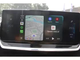 Peugeot E-2008 Ev 50kwh *Gt* | Soh 88.31% | 3-Fase | Schuifdak | Camera | Carplay | Navigatie | Stoelverwarming | Cruise & Climate Control | thumbnail 8