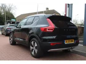 Volvo XC40 thumbnail 3