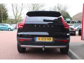 Volvo XC40 thumbnail 4