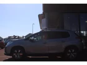 Peugeot 2008 1.2 Puretech Aut. *Allure* | Half- Leder | Navigatie | Cruise & Climate Control | Privacy | Orig. Nl | thumbnail 2