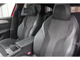 Peugeot 308 Sw 1.2 Puretech Aut. *Gt* | Carplay | Schuifdak | Adaptive Cruise & Climate Control | Stoel & Stuurverwarming | Camera | Pdc | Bluetooth | thumbnail 16