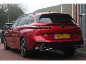 Peugeot 308 Sw 1.2 Puretech Aut. *Gt* | Carplay | Schuifdak | Adaptive Cruise & Climate Control | Stoel & Stuurverwarming | Camera | Pdc | Bluetooth | thumbnail 3