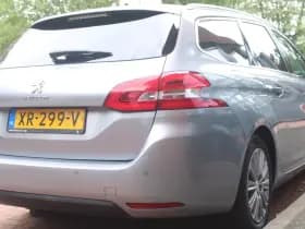 Peugeot 308 Sw 1.2 Puretech *Premium* | Leder | Camera | Trekhaak | Panorama | Carplay | Navigatie | Cruise & Climate Control | Privacy | thumbnail 4