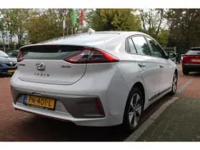 Hyundai Ioniq Ev *Comfort* | Soh 99.9% | Carplay | Adaptive Cruise & Climate Control | Camera | Pdc | Navigatie | Bluetooth | thumbnail 5