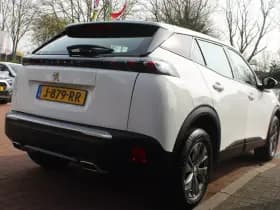 Peugeot 2008 1.2 Puretech *Active* | Carplay | Navigatie | Cruise & Climate Control | Led- Dagrij | Orig. Nl | thumbnail 4