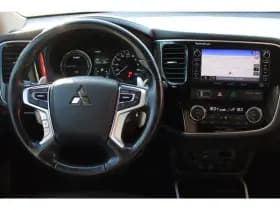 Mitsubishi Outlander 2.0 Phev *Instyle* | Trekhaak | Camera | Leder | Navigatie | Cruise & Climate Control | Stoel & Stuurverwarming | thumbnail 6