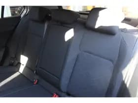 Volkswagen Golf 1.0 Etsi Hybride *Life* | Carplay | Adaptive Cruise Control | Camera | Climate Control | Navigatie | Pdc | Privacy | Bluetooth | thumbnail 13