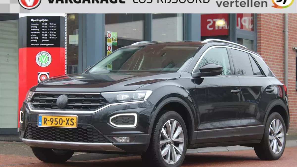 Volkswagen T-Roc 1.5 Tsi Dsg *Business* | Trekhaak | Camera | Adaptive Cruise Control | Carplay | Climate Control | Stoelverwarming | Navigatie | — foto 1