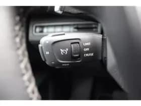 Peugeot 5008 1.2 Puretech *Allure* | Carplay | Stoelverwarming | Cruise & Climate Control | Privacy | Leder | Pdc | Navigatie | Bluetooth | thumbnail 13