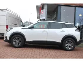Peugeot 2008 1.2 Puretech *Active* | Carplay | Navigatie | Cruise & Climate Control | Privacy | Pdc | thumbnail 2