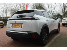 Peugeot 2008 1.2 Puretech *Active* | Carplay | Navigatie | Cruise & Climate Control | Privacy | Pdc | thumbnail 4