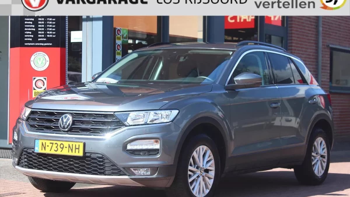 Volkswagen T-Roc — foto 1