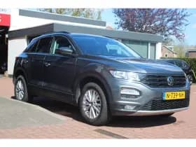 Volkswagen T-Roc thumbnail 6