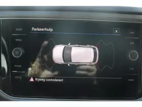 Volkswagen T-Roc thumbnail 10