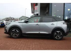 Peugeot E-2008 Ev 50kwh *Gt* | Soh 91.16% | Camera | Carplay | Navigatie | Stoelverwarming | Cruise & Climate Control | Pdc | Privacy | Orig. Nl | Bluetooth | thumbnail 2