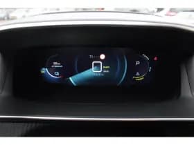 Peugeot E-2008 Ev 50kwh *Gt* | Soh 91.16% | Camera | Carplay | Navigatie | Stoelverwarming | Cruise & Climate Control | Pdc | Privacy | Orig. Nl | Bluetooth | thumbnail 11