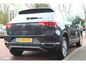 Volkswagen T-Roc 1.0 Tsi Style | Adaptive Cruise Control | A/C | Pdc | Bluetooth | Orig.Nl | Leuk !! | Topper !! | thumbnail 4