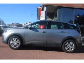 Peugeot 3008 thumbnail 2