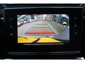 CitroëN C3 1.2 Puretech *Shine* | Carplay | Camera | Cruise & Climate Control | Pdc | Navigatie | Privacy | thumbnail 11