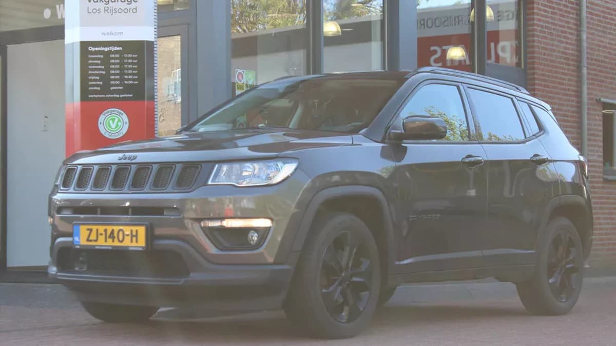 Jeep Compass — foto 1