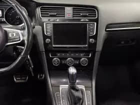 Volkswagen Golf thumbnail 16