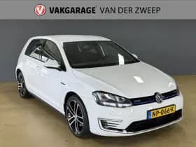 Volkswagen Golf thumbnail 6