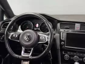 Volkswagen Golf thumbnail 10