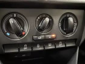 Škoda Rapid thumbnail 11