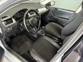 Škoda Rapid thumbnail 5