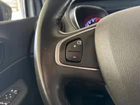 Renault Captur thumbnail 11