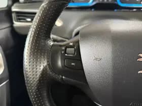 Peugeot 2008 1.2 Puretech Allure | Navi | Automaat thumbnail 17