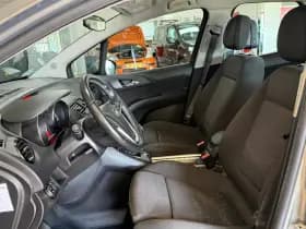 Opel Meriva thumbnail 11