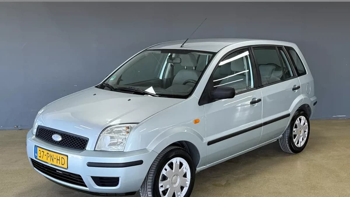 Ford Fusion — foto 1