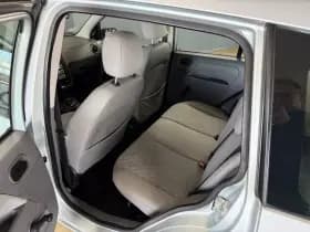 Ford Fusion thumbnail 16