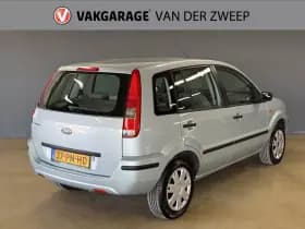 Ford Fusion thumbnail 4